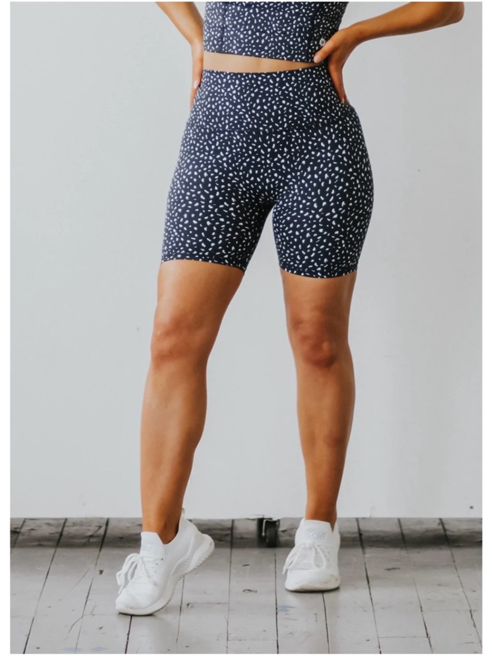 Astoria Activewear Luxe Ignite Short Black Speckle Size XL